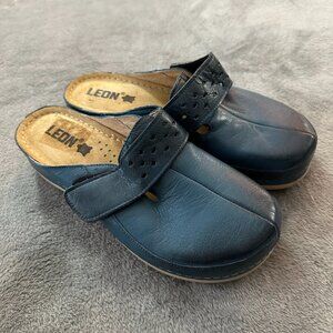 Leon Slip On Clogs Blue Leather Shoes Women's size 40 US 9 9.5